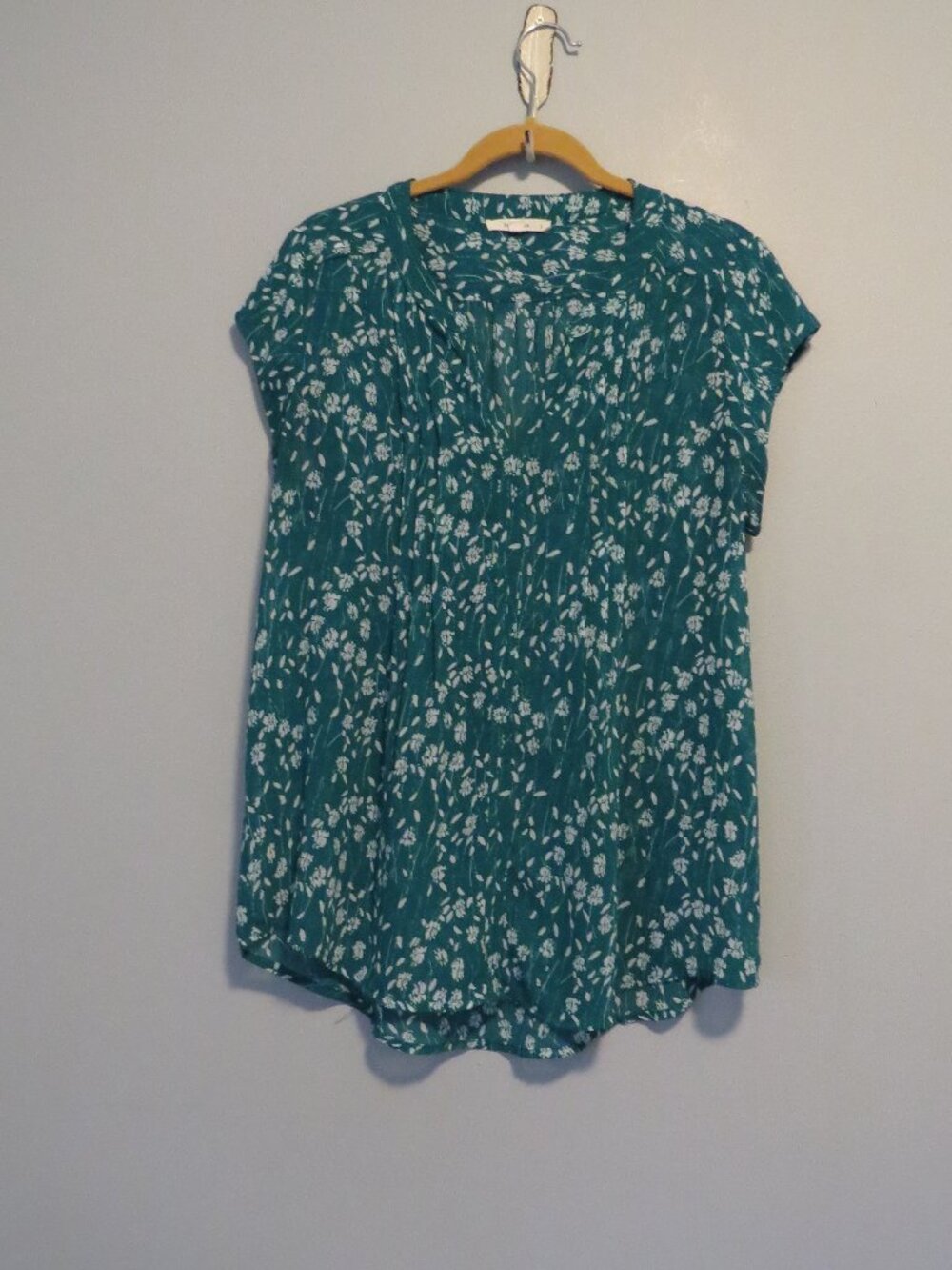 Fun2Fun V-Neck Teal Green Floral Print Blouse Top Cap Sleeve Sz L